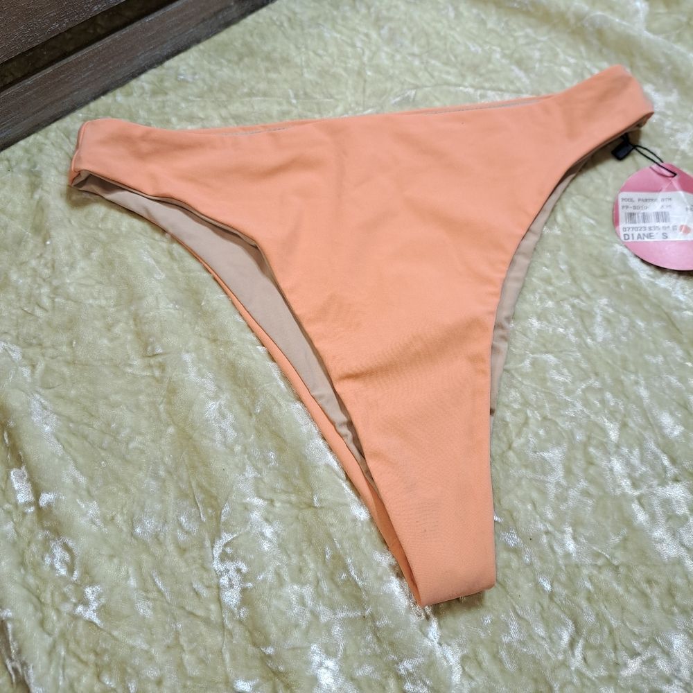 NWT Perfect Peach Bottom